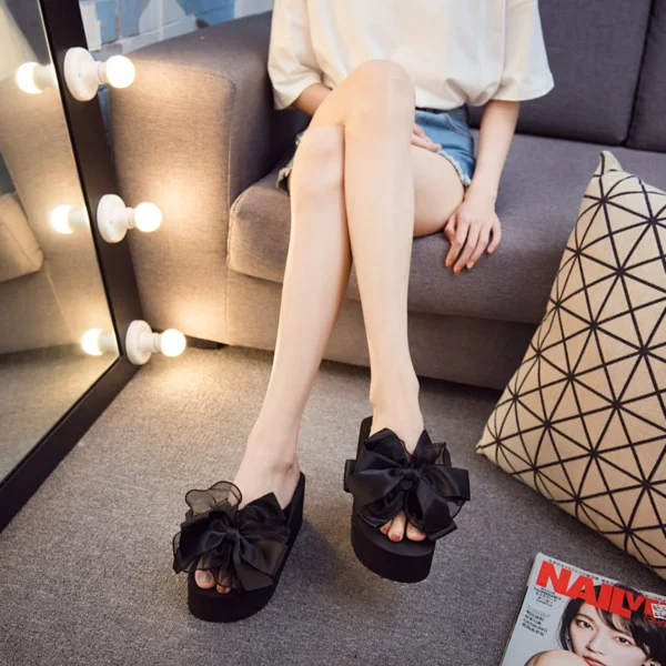 Summer New European and American Bow Wedge Sandals for Women, Fashionable Outer Wear, Thick-Soled Beach Shoes, Non-Slip High-Heeled Flip-Flops
